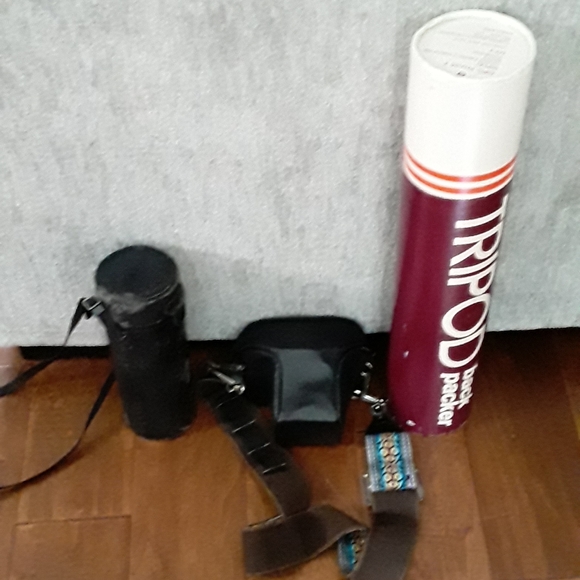 Vintage photo set / Minolta XG 9f camera/tripod/holder/soligor - Picture 1 of 5